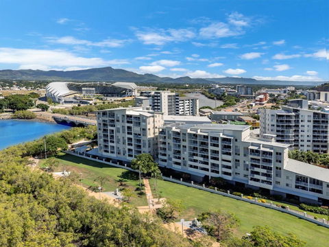 City Riverside Apartment 25 - Hobart Tourism 1