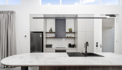 Clare Hillside Apartments - Hobart Tourism 4