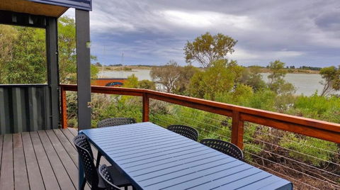 Clayton Bay Riverside Holiday Park - Hobart Tourism 0