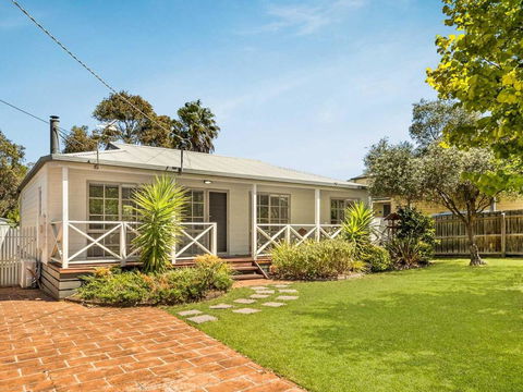 Clifden Cottage - Hobart Tourism 1