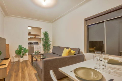 Close To City 2 Bedroom House Surry Hills - Hobart Tourism 1