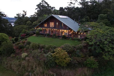 Cloud Valley Estate -Chalet - Hobart Tourism 0