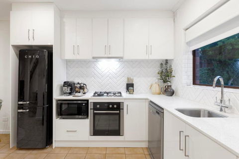 City Villa L Close To Everything L Whole Home L Pet Friendly - Hobart Tourism 1