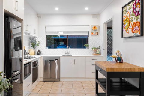 City Villa L Close To Everything L Whole Home L Pet Friendly - Hobart Tourism 3