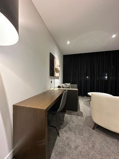 Chatswood CBD Modern Apartment - Hobart Tourism 4