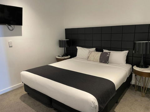 Chatswood CBD Modern Apartment - Hobart Tourism 3