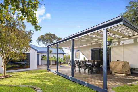 Coastal Charm Dog Friendly Home By Custom Bnb Hosting - Hobart Tourism 2