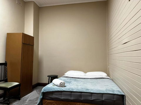 Club Hotel - Hobart Tourism 1