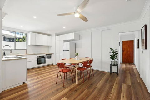 Coastal Hideaway On Palm Beach - Hobart Tourism 1