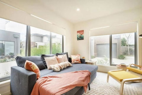 Coastal Family Oasis Beachside Stay - Hobart Tourism 2