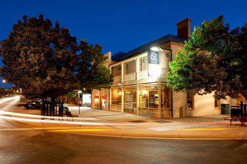 Cobb & Co Court Boutique Hotel - Hobart Tourism 0
