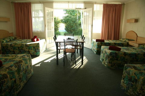 Colonial Court Motor Inn - Hobart Tourism 3