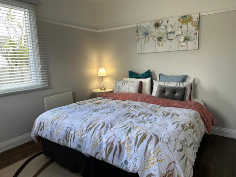 Daisy Cottage On Duke 2BR - Tourism TAS 3