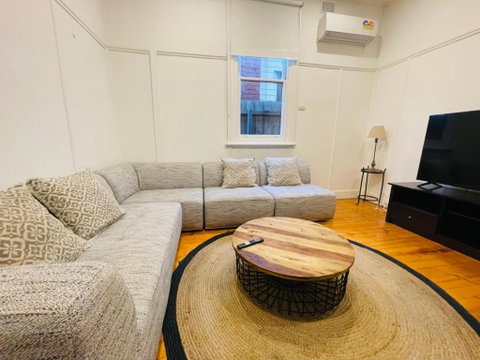 D114 Victorian Central Stay - Tourism TAS 2