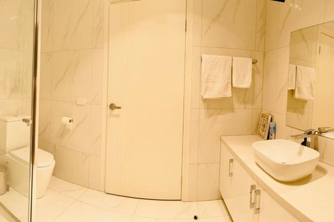 D121 Fabulous Marsh Stay - Tourism TAS 2