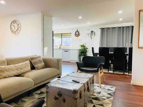 D140 Keilor Down Vacation - Tourism TAS 0