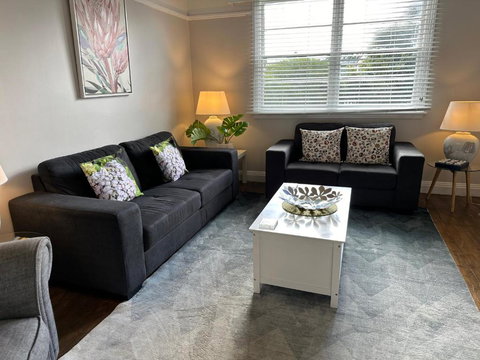 Daisy Cottage On Duke 1BR - Hobart Tourism 3