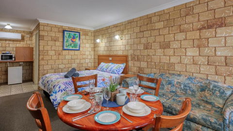 Darling River Motel - Hobart Tourism 1