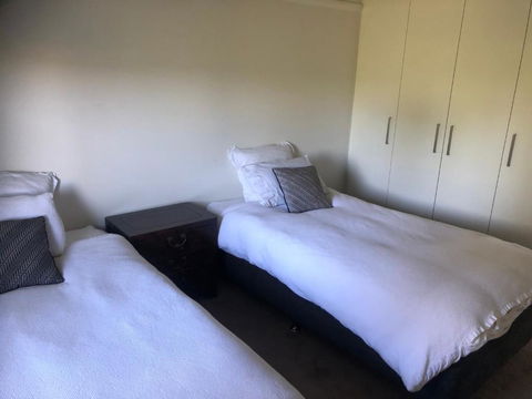 Deepfields Luxury Villa - Hobart Tourism 3