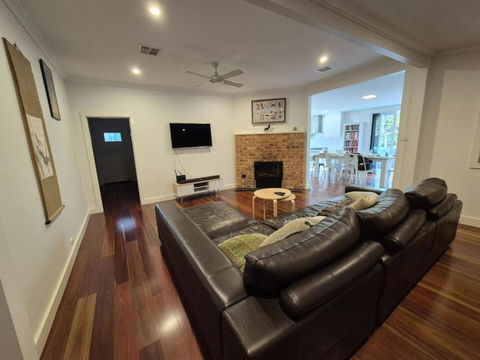 Delightful 3BR Escape 9 Mins To War Memorial - Tourism TAS 0