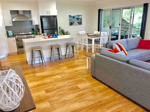 DELUXE Escape! Central, NEW & Spacious 3 Bed - Tourism TAS 0