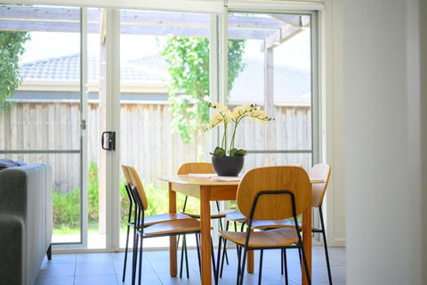 Denham Court Adorable 4Br House With Wifi &Parking - Hobart Tourism 3