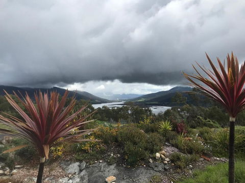 Derwent Mist Villas (Acacia Villa) - Hobart Tourism 2