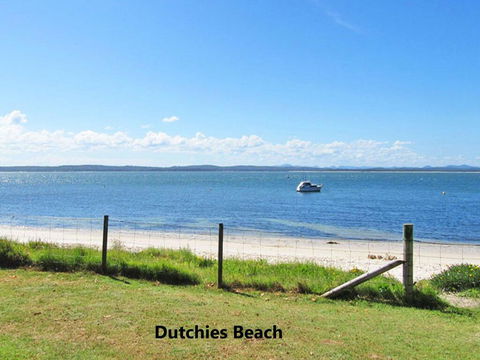 27b Christmas Bush Avenue - Duplex In Nelson Bay Walking Distance To Dutchies Beach - Hobart Tourism 3