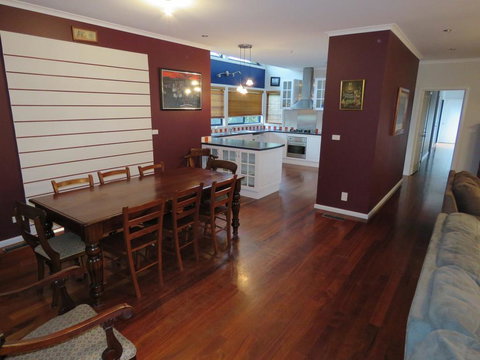 29 Church St, Cowes - Large Holiday House Close To Shops And Beach - Hobart Tourism 3