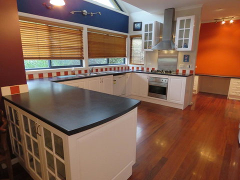 29 Church St, Cowes - Large Holiday House Close To Shops And Beach - Hobart Tourism 0