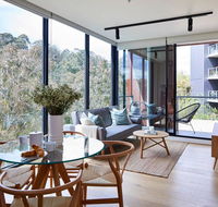 2BR Apt With Yarra River Views  Parking - Tourism TAS