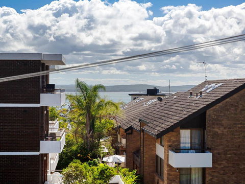 3 'The Commodore' , 9-11 Donald Street - Great Unit In The Heart Of Town - Hobart Tourism 0