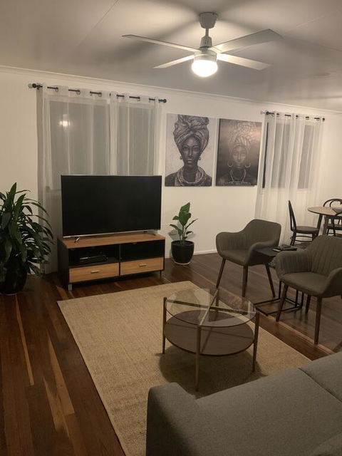 3 Bedroom Apartment - Hobart Tourism 0