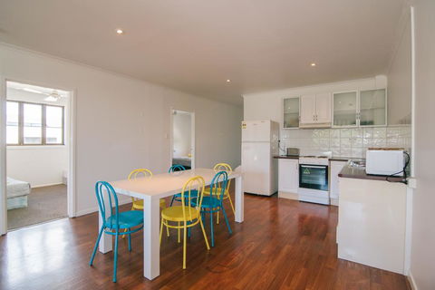 3 Bedroom Apartment / Spence St - Tourism TAS 1
