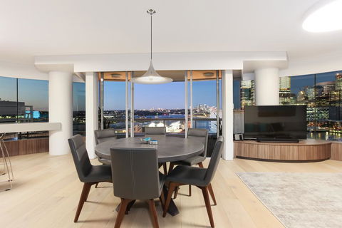3 Bedroom Darling Harbour Apartment - Tourism TAS 2