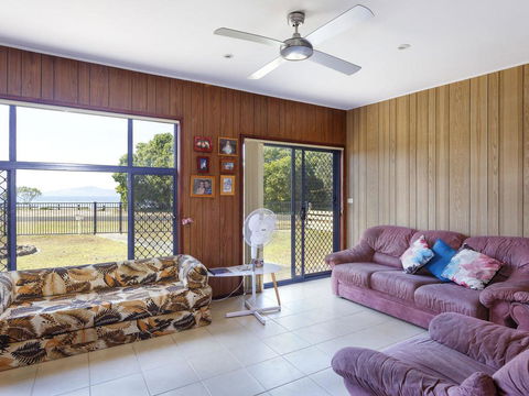 3 Curlew Avenue - Hobart Tourism 3