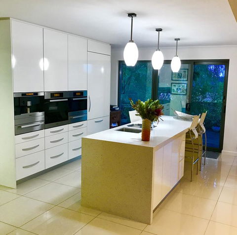 3 Divas Luxury Accommodation - Tourism TAS 1