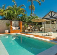 3 Little Pigs Holiday Home - Hobart Tourism