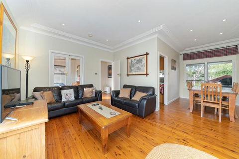 3 Sisters Blue Mountains Cottage - Hobart Tourism 1