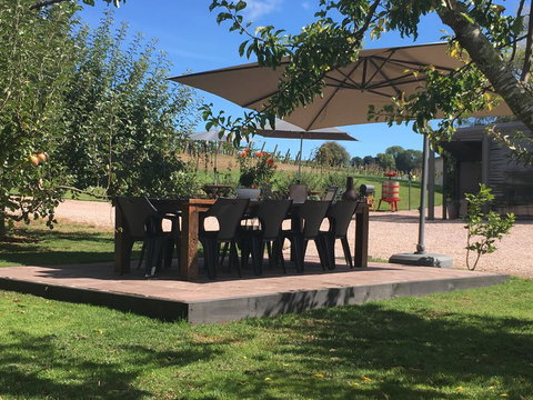 3 Willows Vineyard Cottage - Hobart Tourism 1