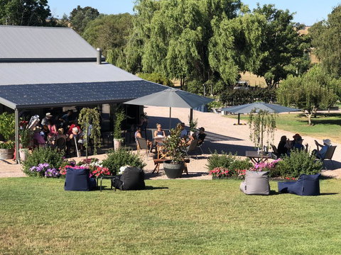 3 Willows Vineyard Cottage - Hobart Tourism 2