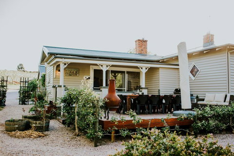 3 Willows Vineyard Cottage - Hobart Tourism 0