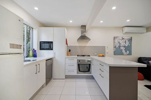 3/3 Oriole Avenue, Peregian Beach - Hobart Tourism 3