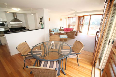 3/54 Lawson St - The Palms 3 - Hobart Tourism 2