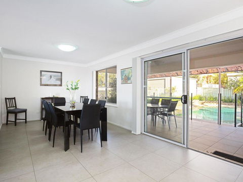 33 Gloucester St -huge Holiday House In Nelson Bay With Pool And Stunning Water Views - Hobart Tourism 2