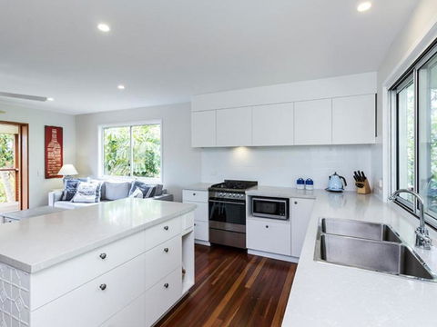 38 Yarrong Road - Hobart Tourism 2