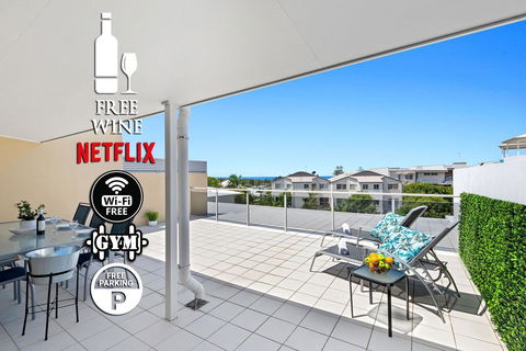 3BR Coolum Beach , Rooftop Terrace, Spa, Tennis, Pool - Hobart Tourism 0