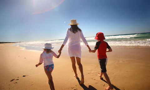 3BR Coolum Beach , Rooftop Terrace, Spa, Tennis, Pool - Hobart Tourism 1