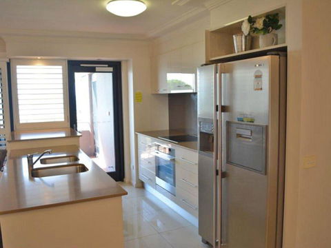 4 'Florentine' 11 Columbia Close - Spectacular Views And Air Conditioning - Hobart Tourism 1