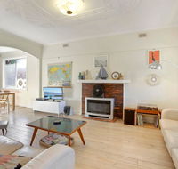 4 MONTROSE AVE - retro home in the heart of town - Tourism TAS